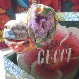 Auth Gucci Flora headband. Worn twice.